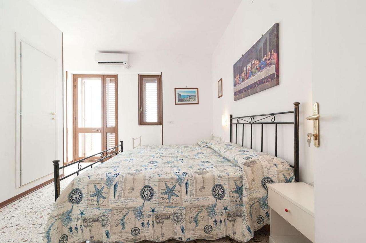 Bed and Breakfast Enea à Castro  Extérieur photo